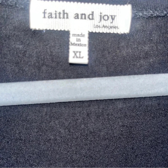 Elegant faith and joy top - Picture 3 of 4